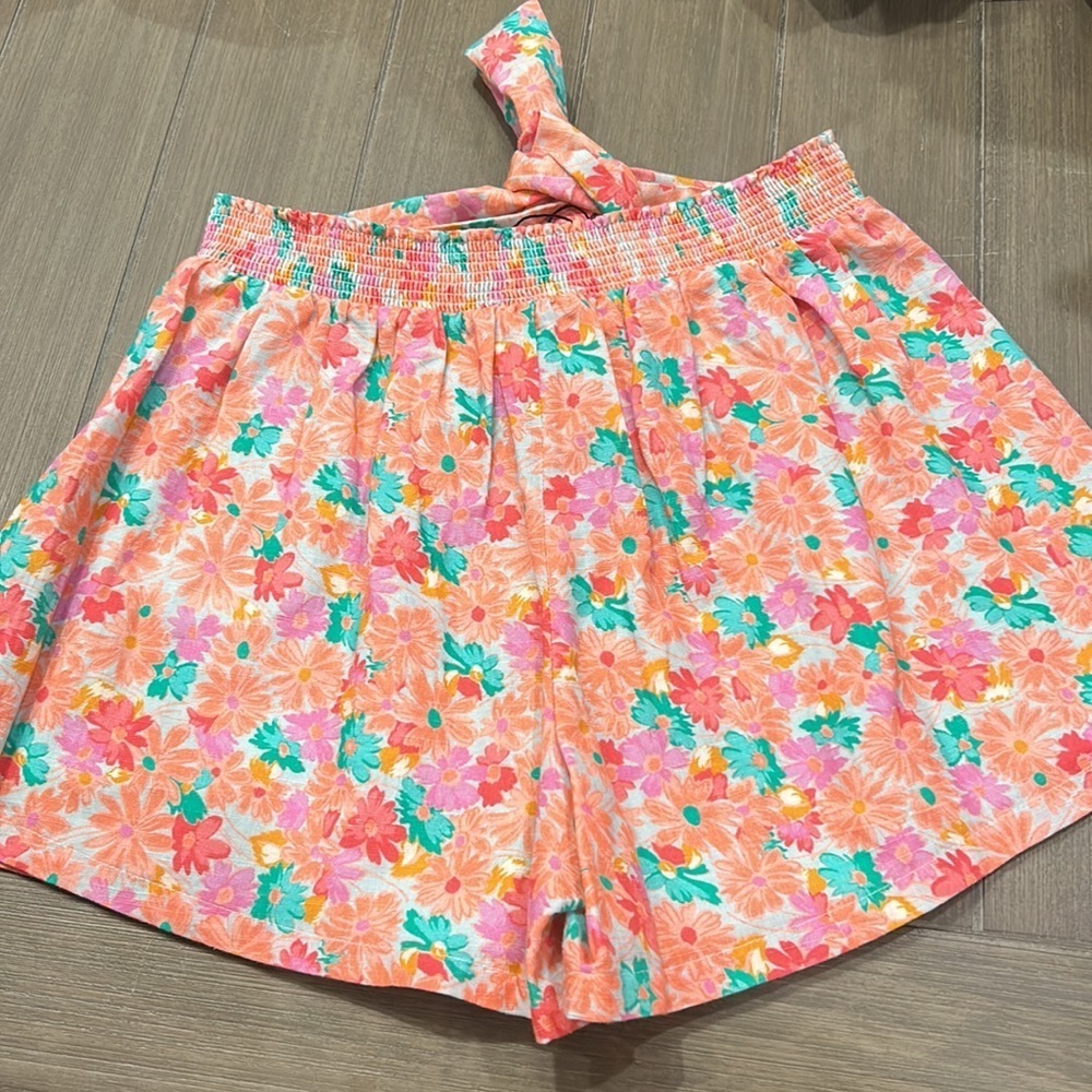 Something Navy Linen Floral Women's Shorts - Picture 12 of 14
